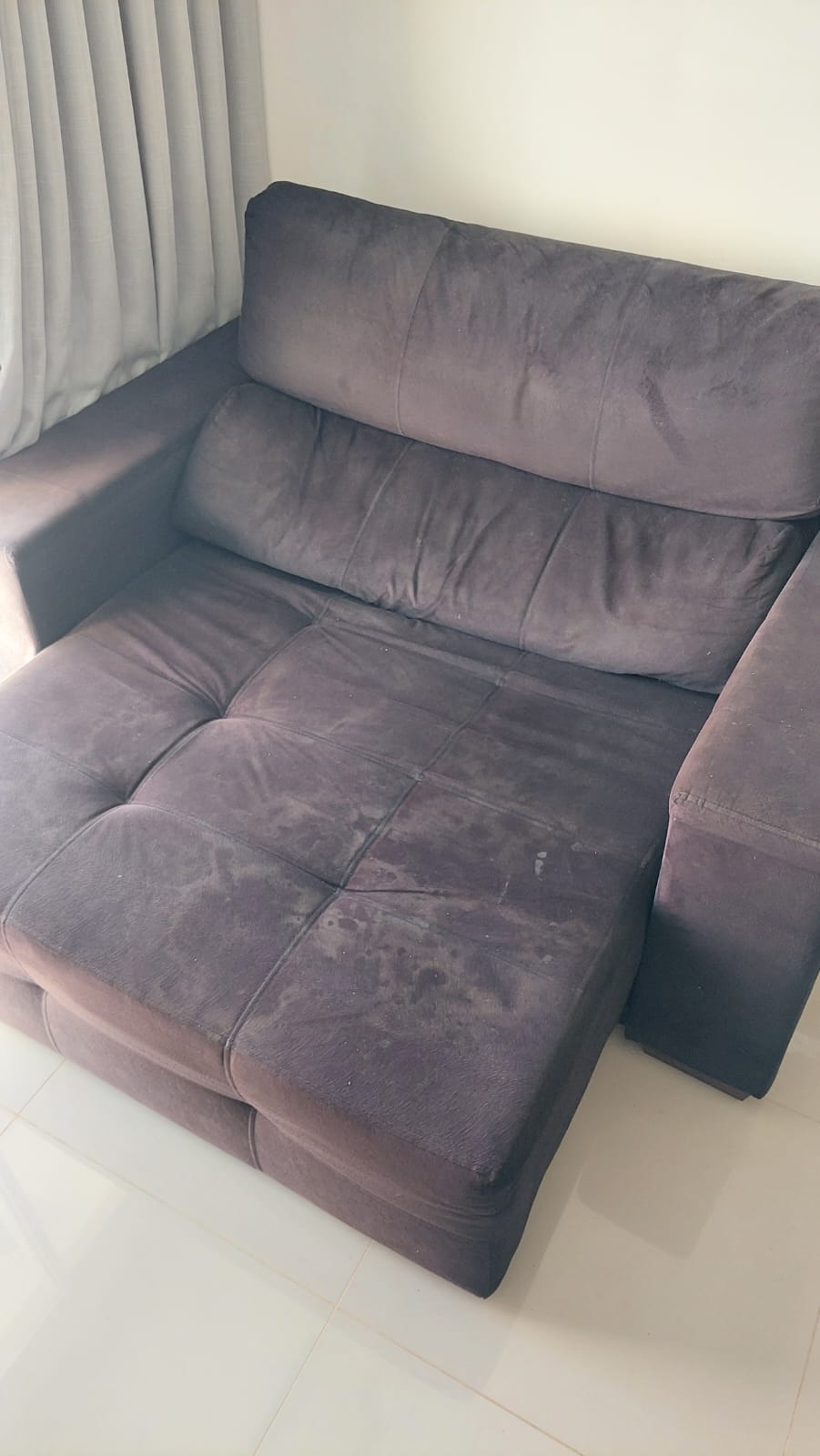 Estofado antes do processo de limpeza técnica.